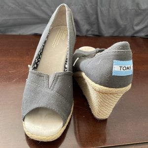 TOMS Grey Wedge